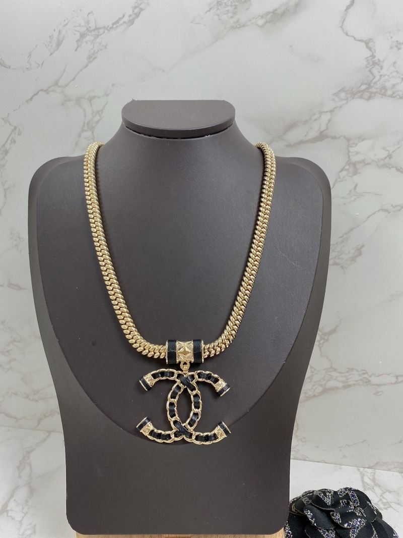 Unclassified Brand Necklaces